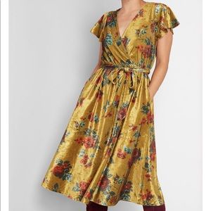 BEAUTIFUL ModCloth Gold Floral Midi Dress, size M